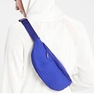 Athleta Kinetic Waist Bag